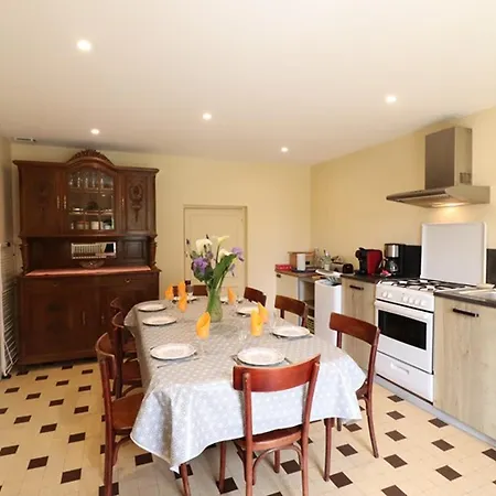 Сasa de vacaciones Maison 4 Chambres, Parc Fleuri, Proche Volcans D'auvergne - Fr-1-742-587 *